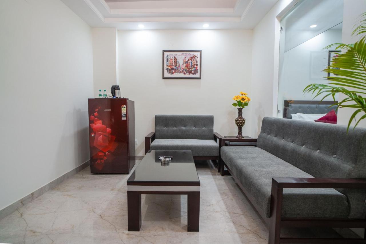 Apartment The Lodgers 1 Bhk Serviced Golf Course Road *