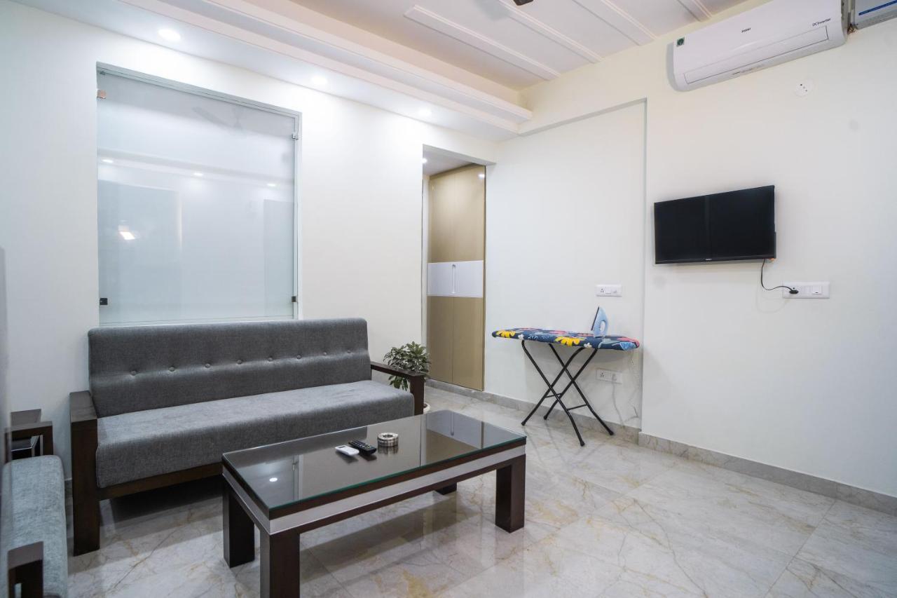 Apartment The Lodgers 1 Bhk Serviced Golf Course Road *