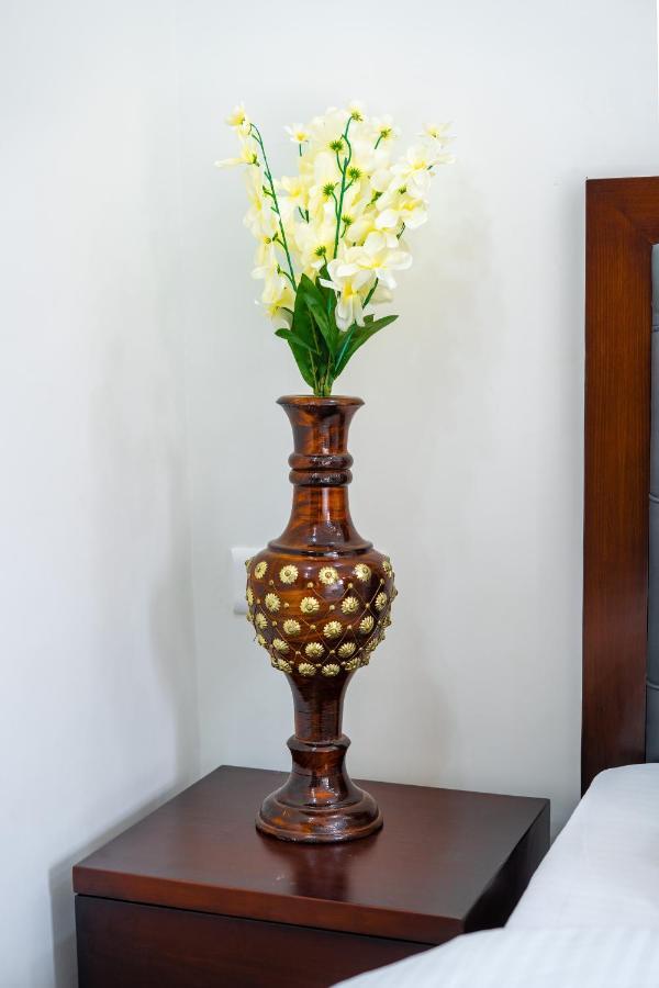 Apartment The Lodgers 1 Bhk Serviced Golf Course Road Gurgaon