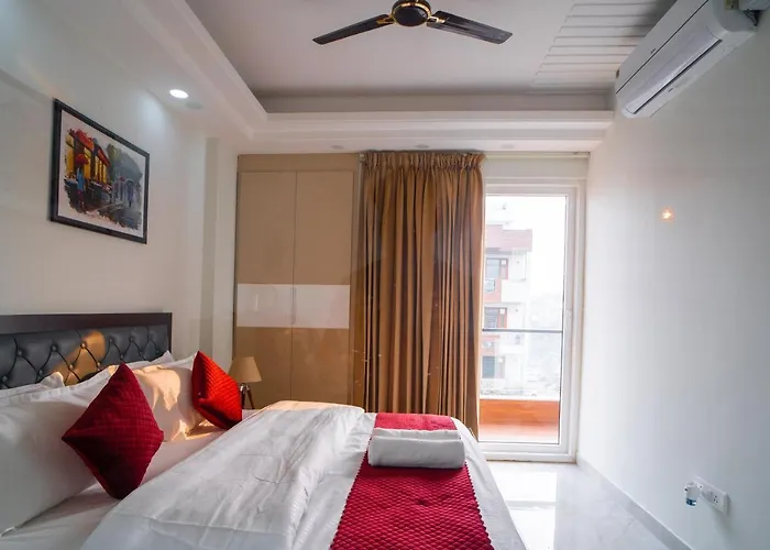 The Lodgers 1 Bhk Serviced Apartment Golf Course Road Gurgaon