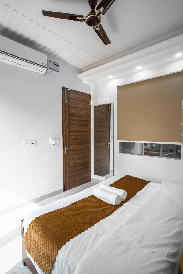 Apartment The Lodgers 1 Bhk Serviced Golf Course Road *