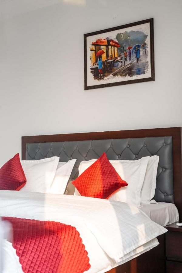 Apartment The Lodgers 1 Bhk Serviced Golf Course Road Gurgaon