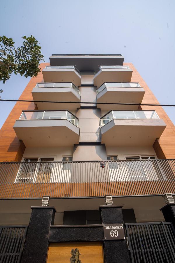 The Lodgers 1 Bhk Serviced Golf Course Road Apartment *